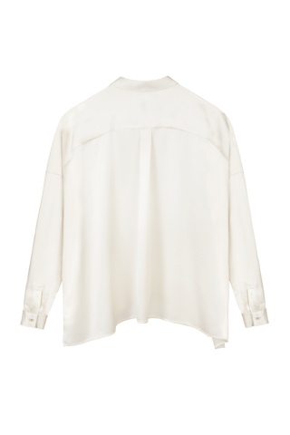 Back view of HERTH Tara silk shirt in Almond organic silk, handcrafted in Italy and available at ASSOLUTO boutique.